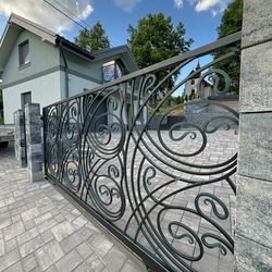 Dizajnov� posuvn� br�na - modern� oplotenie rodinn�ho domu