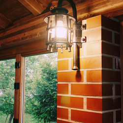 Nástenná lampa vo vidieckom štýle - ručne kované svietidlo Nástenná lampa vo vidieckom štýle - ručne kované svietidlo