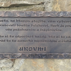 Venovanie bratov Polohovcov z UKOVMI - kovaná tabuľa Venovanie bratov Polohovcov z UKOVMI - kovaná tabuľa