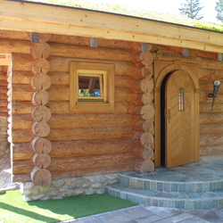 N�stenn� lampa navrhnut� a vyroben� do wellness v Spa Aphrodite